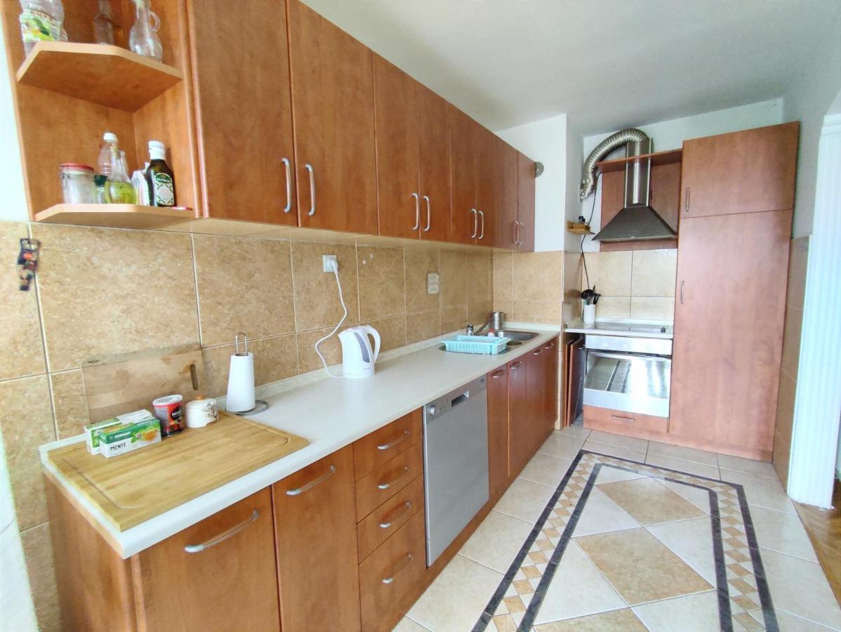 Central Spacious Apartment In Πρίστινα Εξωτερικό φωτογραφία